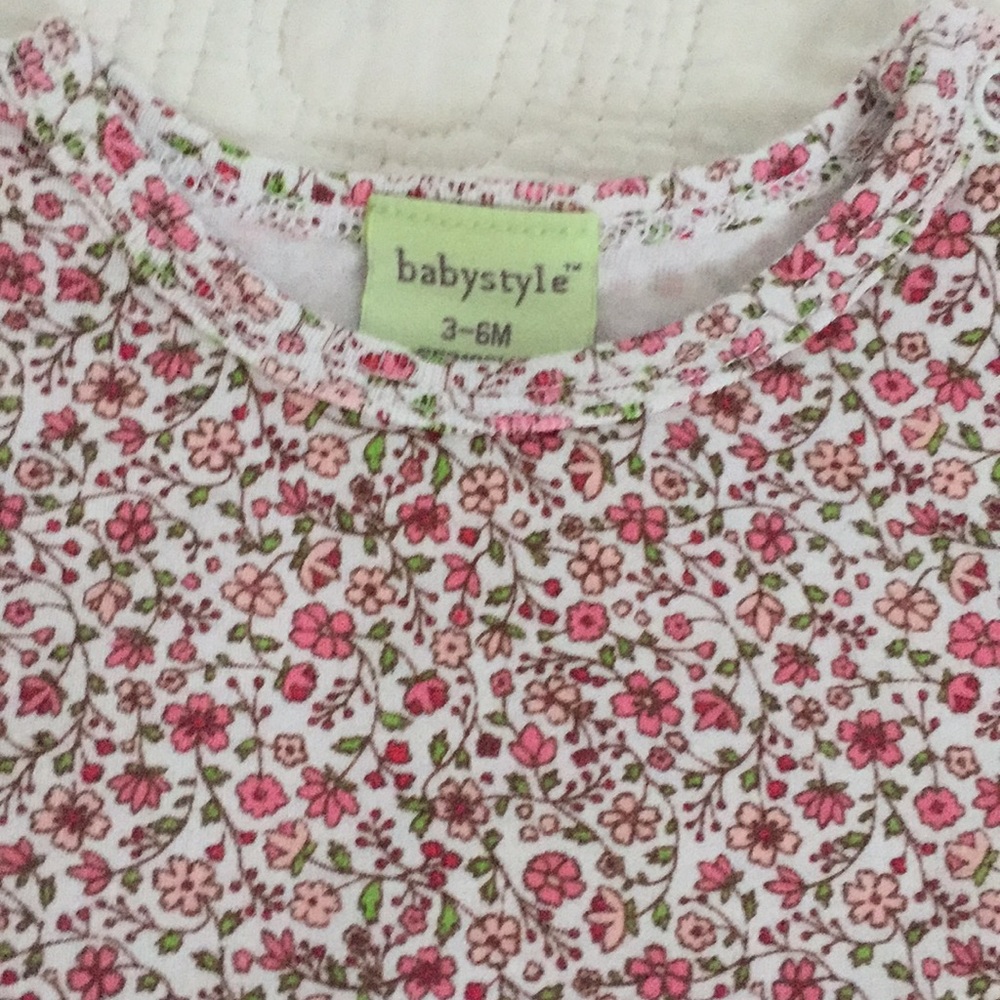 Babystyle ruffle onesie - Picture 2 of 3